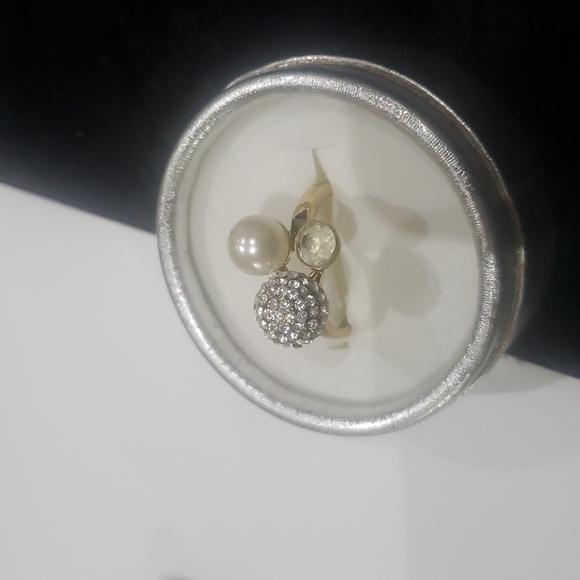 Lovely Pearl Ring Size 10 - Picture 3 of 7